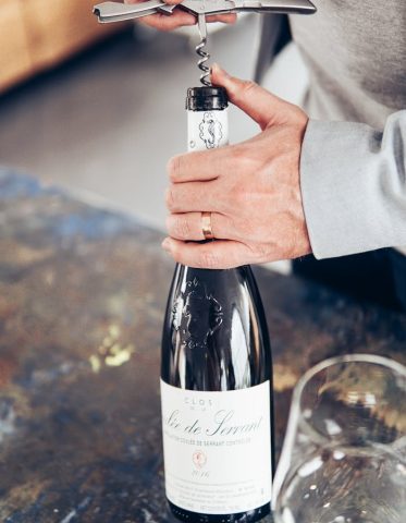 Ouverture d’une bouteille de vin
